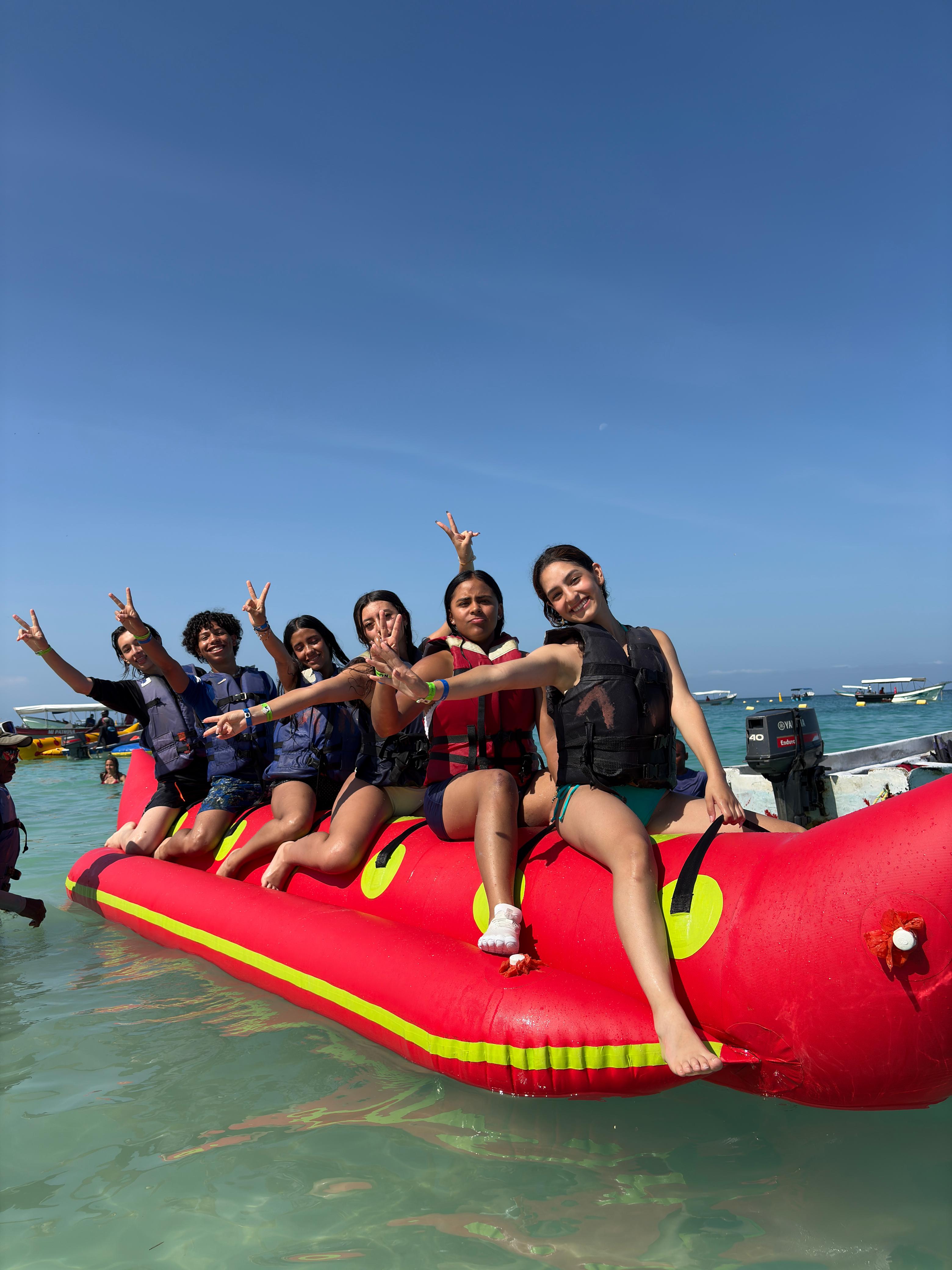 La experiencia para los estudiantes: Noches temáticas